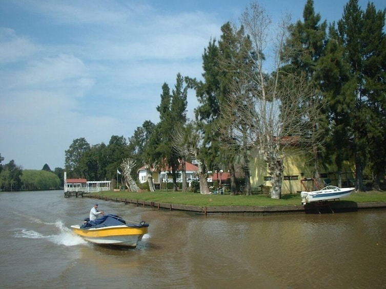 Island Town of Tigre & the Parana Delta by Boat