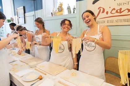 Clase de cocina 3 en 1 cerca de Navona: fettuccine, ravioli y tiramisú