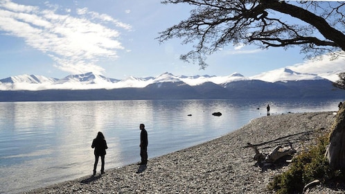 Fuegian Andes - Danau Escondido dan Fagnano dengan transfer