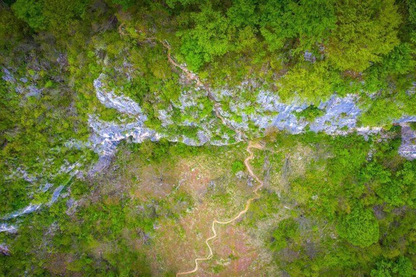 Hiking Inelet Hamlet