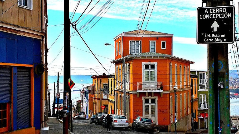 Colorful buildings in Vina del Mar