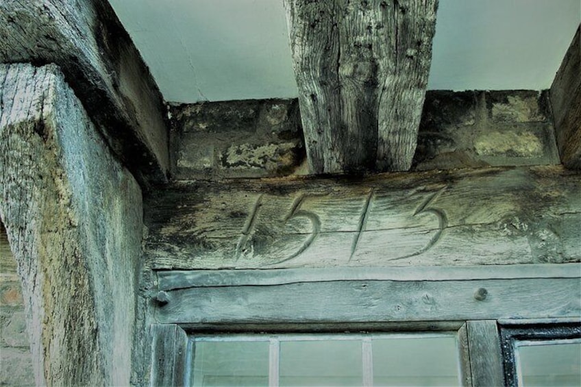 Engraving when the window lintel was crafted