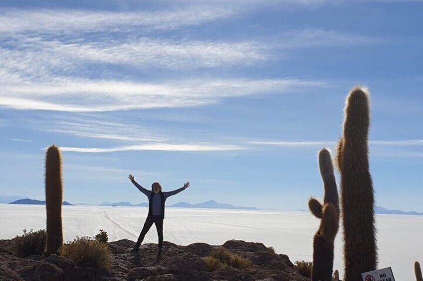 Private Day Trip from La Paz to Uyuni Salt Flats by Air.