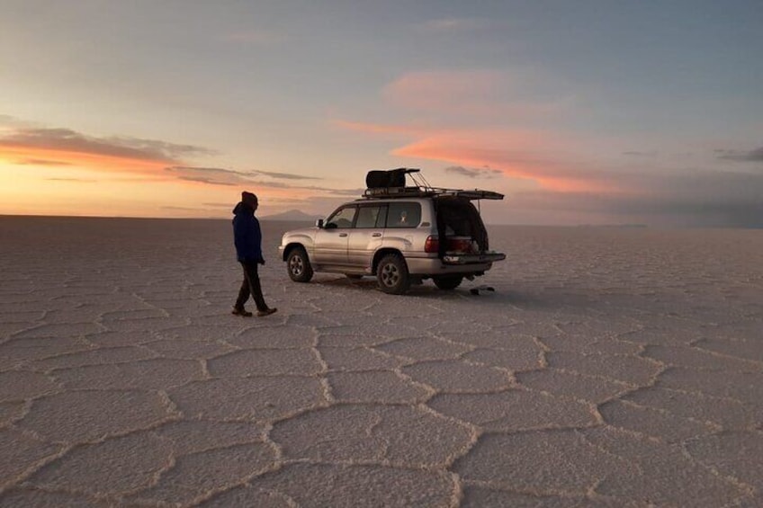 Private Day Trip from La Paz to Uyuni Salt Flats by Flight