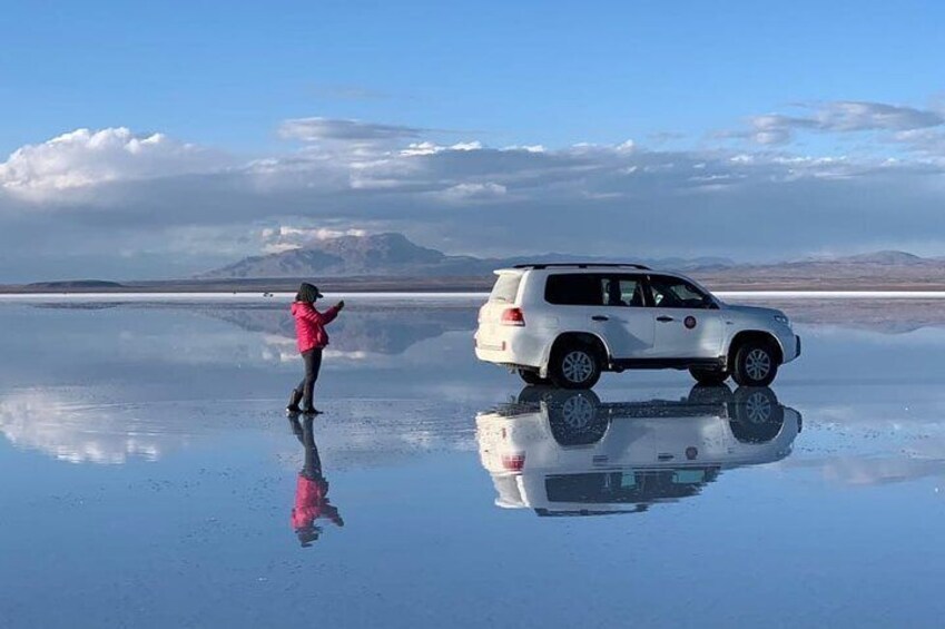 Private Day Trip from La Paz to Uyuni Salt Flats by Flight