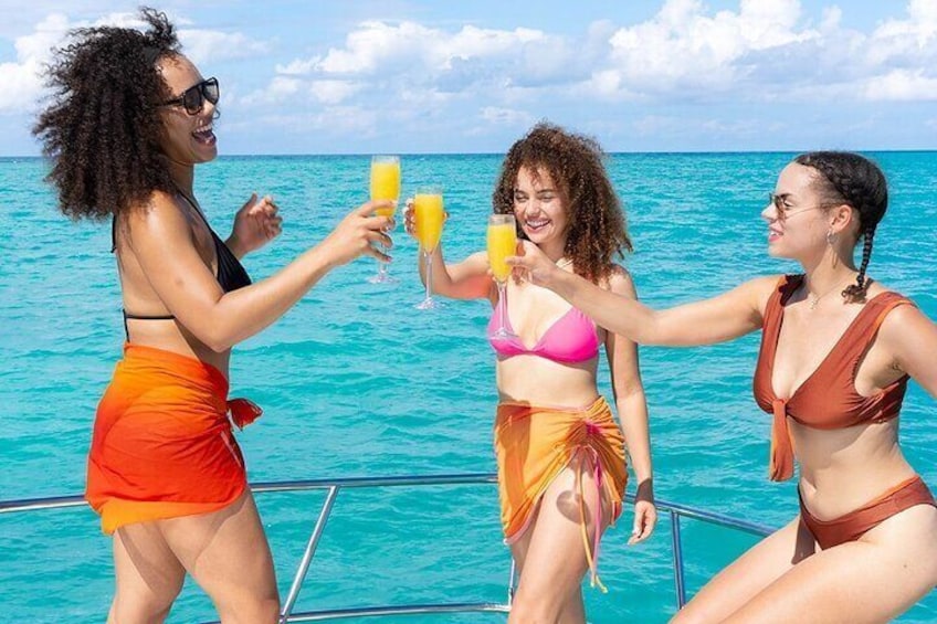 Montego Bay Private Yacht Tour with Open Bar and Lunch