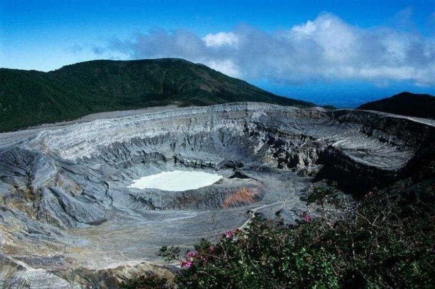 poás volcano crater