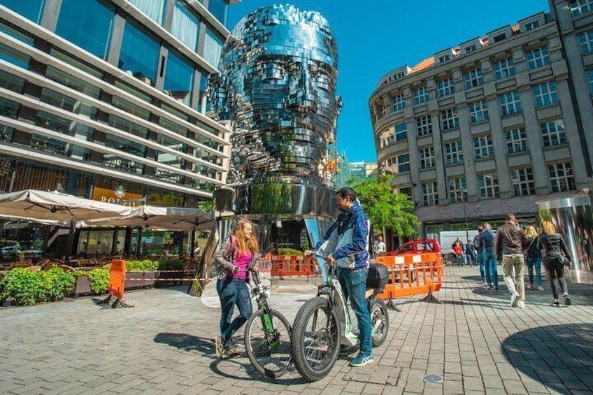 Franz Kafka moving head statue