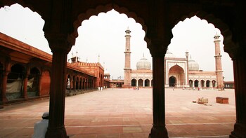 Private Delhi City Centre Walking Tour with lunch