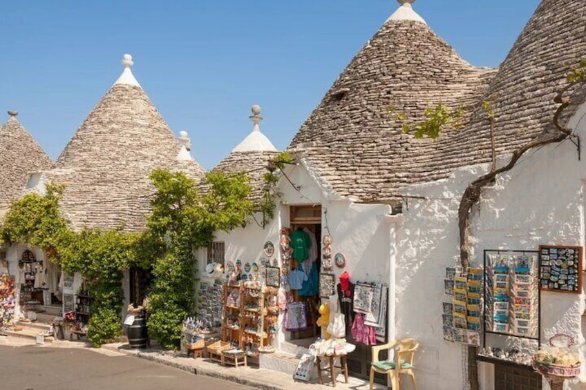 From Bari: Discover Alberobello and Polignano a Mare 