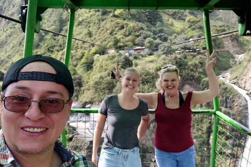 Cable car in Baños