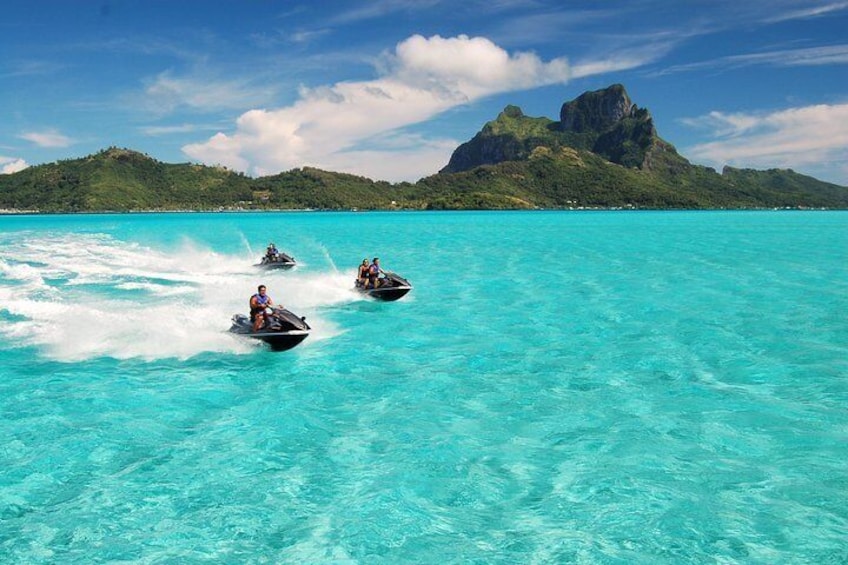 Fun & adrenaline with our jet ski guides