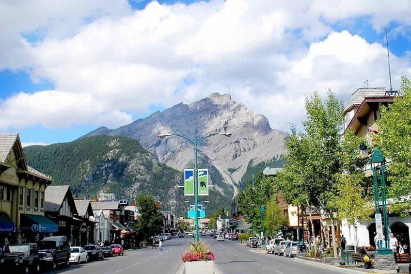 Banff Ave and Cascade Mountain