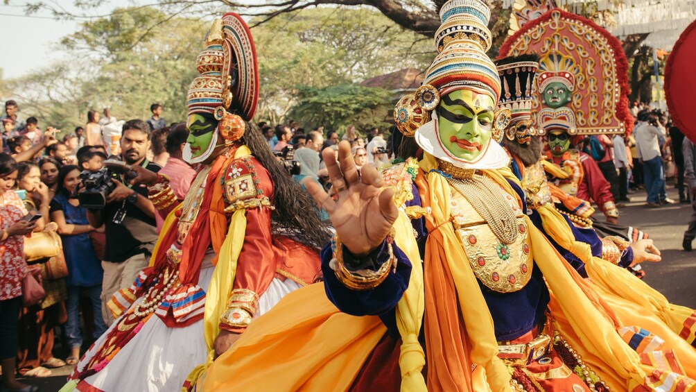 Kathakali Dance Show with Private Transfers