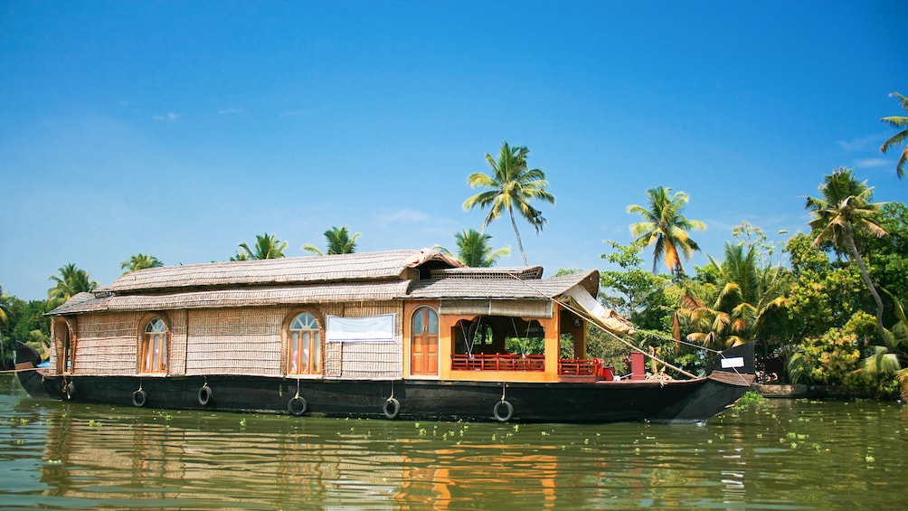 Relaxing private Houseboat Cruise along the Alleppey Backwaters in Kochi 