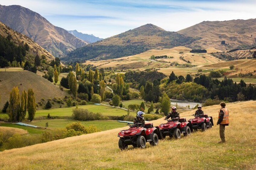 Queenstown Bike Up Queenstown Hill 