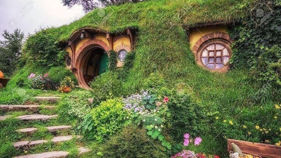 Private Luxury Tour to Hobbiton Movie set for Couple and Small Groups from AKL