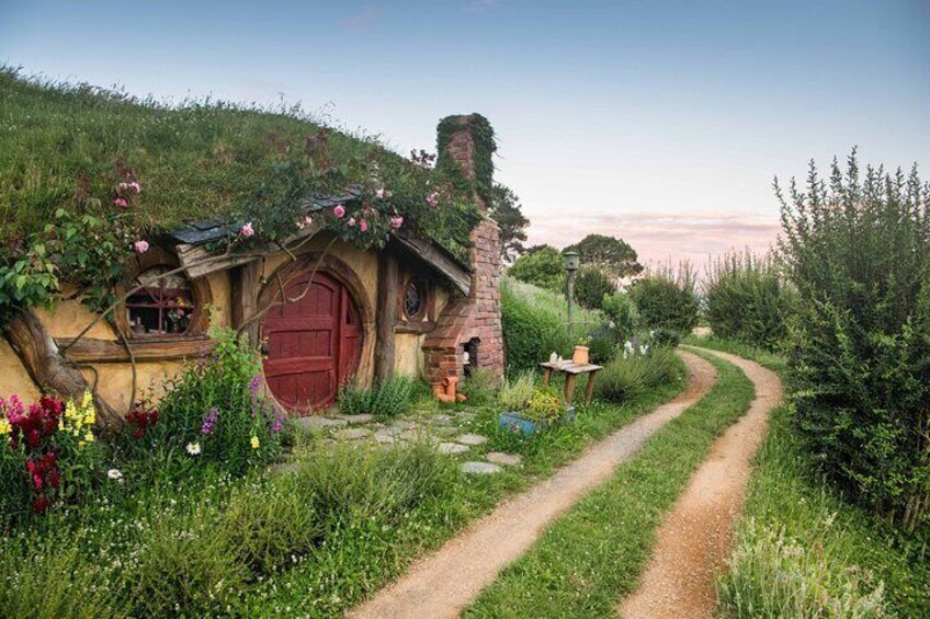 Private Luxury Tour to Hobbiton Movie set for Couple and Small Groups from AKL