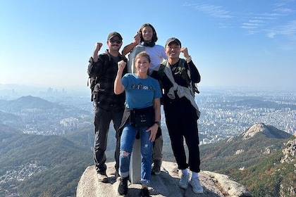 Hiking in Seoul : Bukhansan National Park