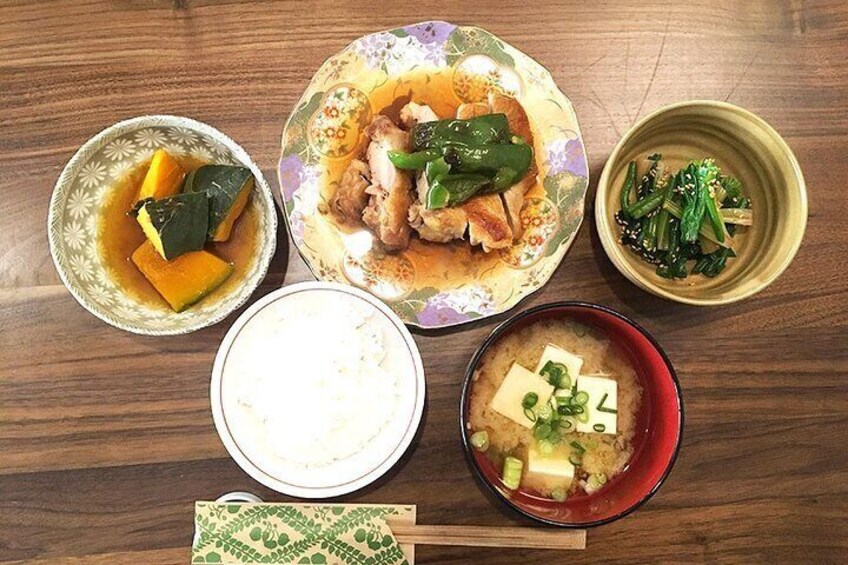 Private Cooking Lesson and Meal with A Kyoto Local Midori