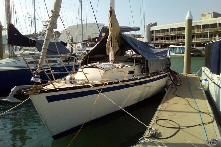 Townsville Lunchtime Sailing Cruise Boat Tour