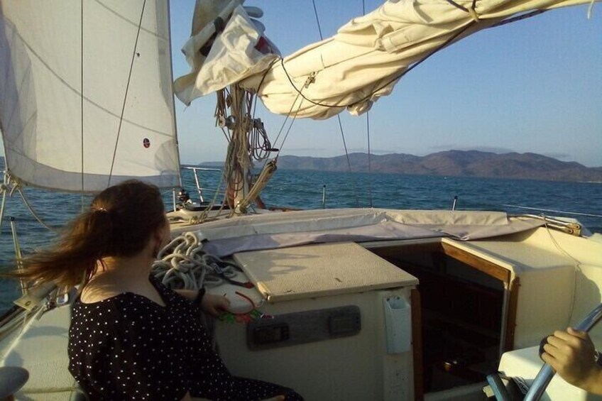 Townsville Lunchtime Sailing Cruise Boat Tour