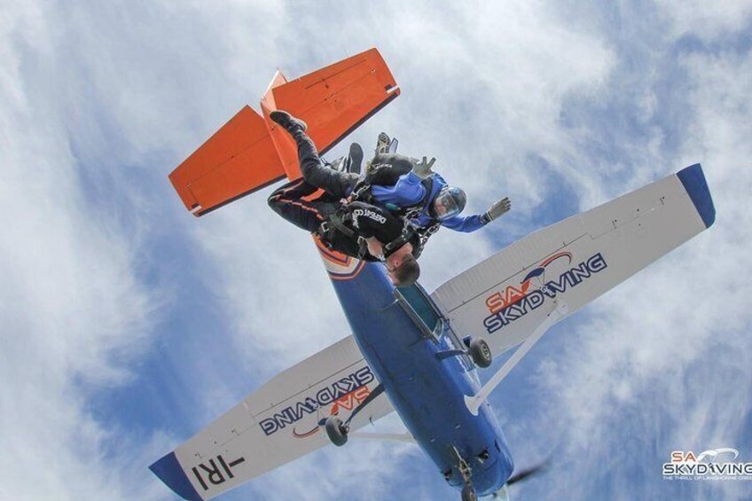 Tandem Skydive Adelaide - Basham Beach (Goolwa)