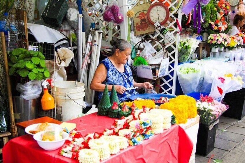 Visit Flower Market, Pak Khlong Talat