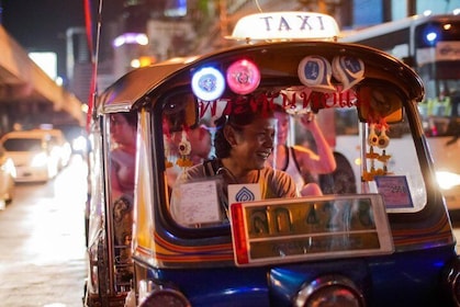 Culinaire tour door Bangkok bij nacht met tuktuk