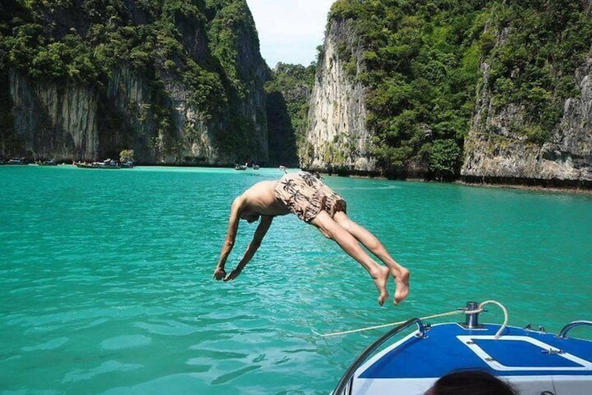 Phi Phi Island by Premium Speedboat including Buffet Lunch