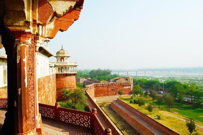 Agra and Taj Mahal Overnight Tour from Bangalore