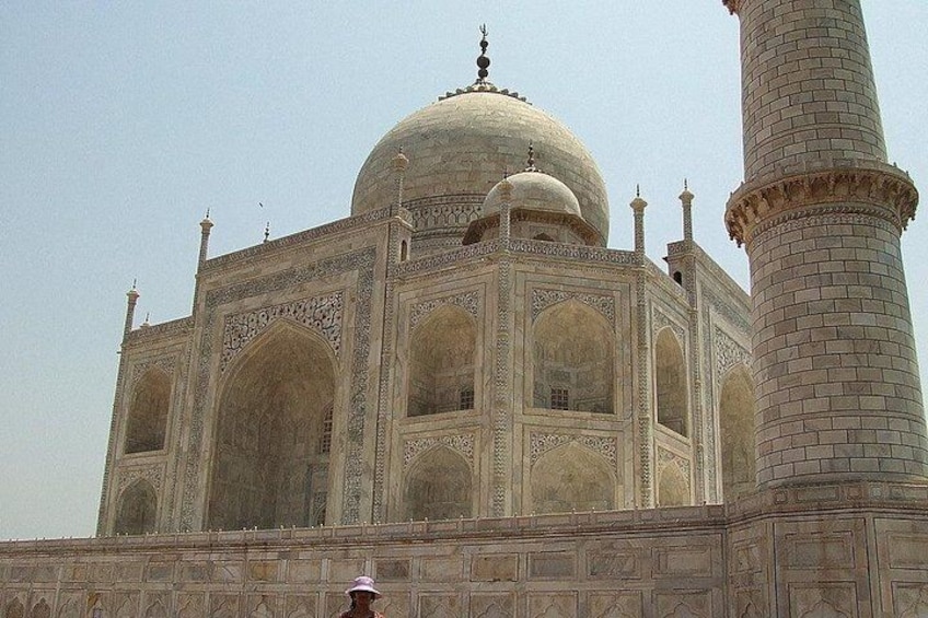 Taj Mahal Overnight tour from Bangalore
