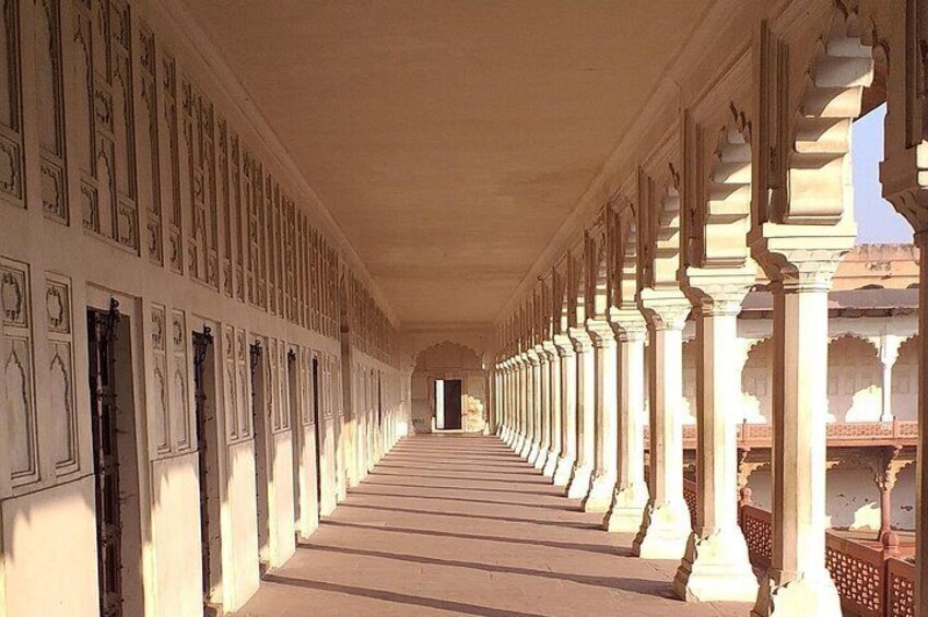 beautiful gallery in Agra fort