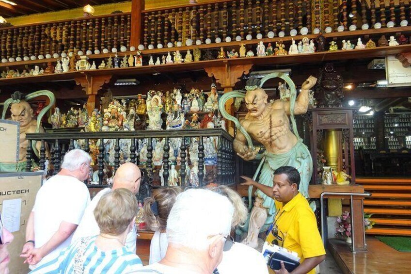 Colombo Walks - Buddhism explained