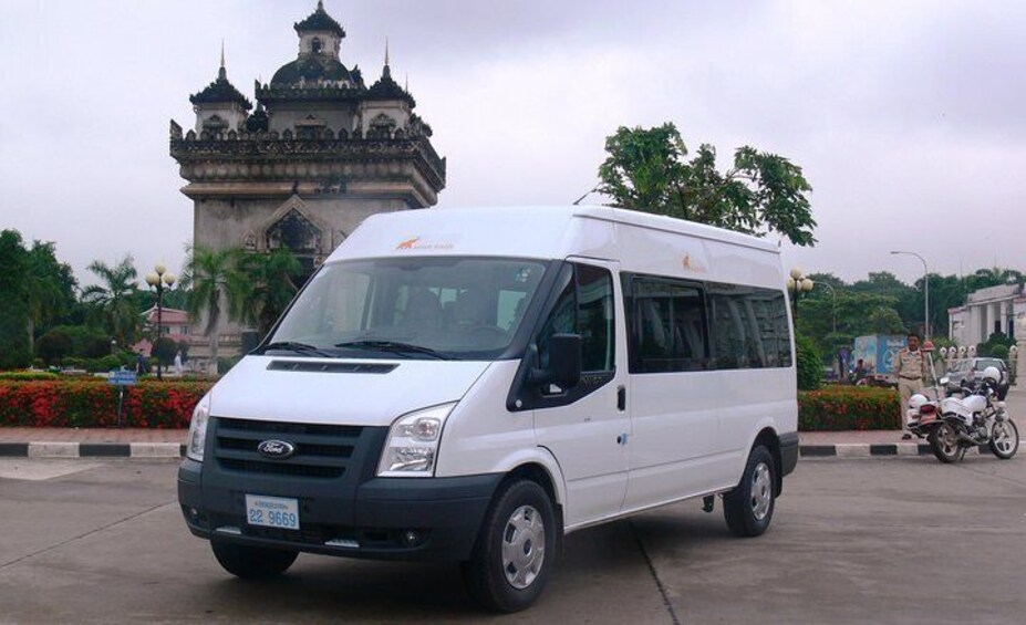 Mini bus