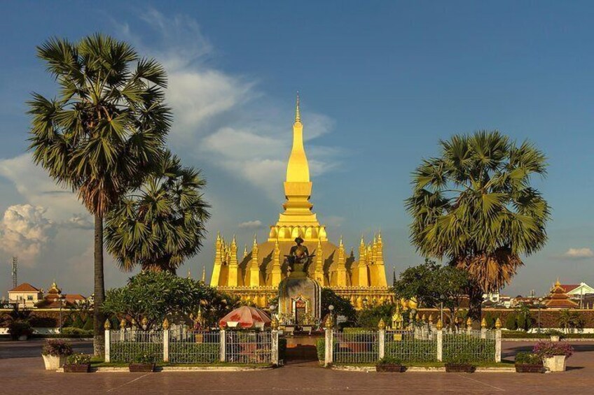 Private Tour: Full-day Cycling The City Streets Vientiane with Buddha Park