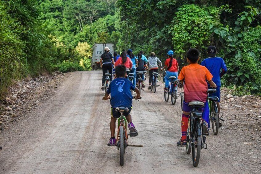 Private Tour: Full-day Cycling The City Streets Vientiane with Buddha Park