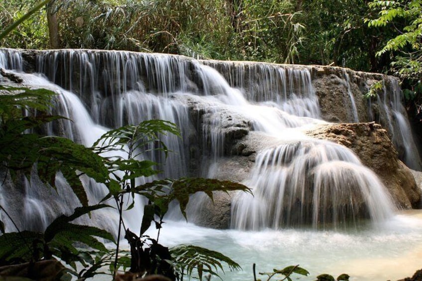 Private Tour Full-day Morning Market, Villages and Scenic Kuang Si Waterfall