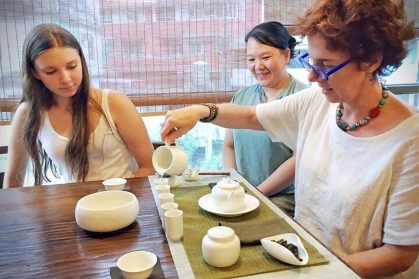 Traditional Taiwanese tea ceremony