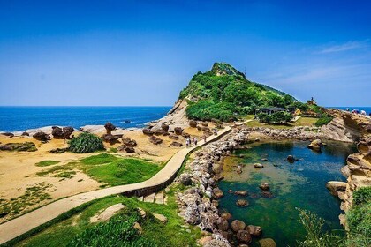 Keelung Shore Excursion: Yehliu Geopark, Jiufen, Houton Cat Village Private...