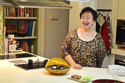 Private Cooking Demo and Meal with an Expert Singaporean Home Cook