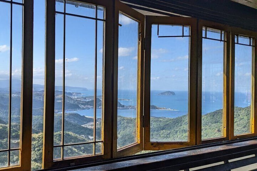 Views from a famous teahouse in Jiufen.