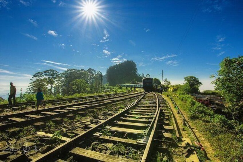 colombo-to-kandy-train-tickets-reserved-seats