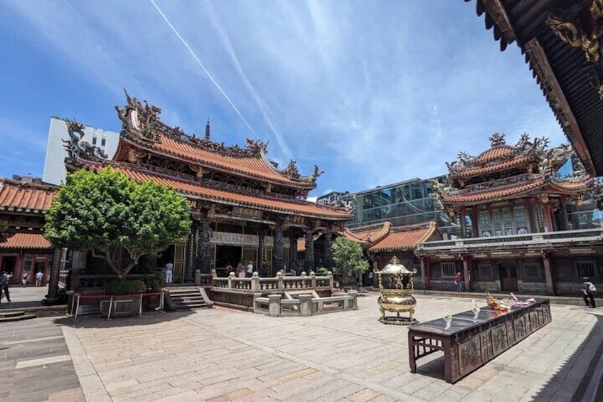 Longshan Temple