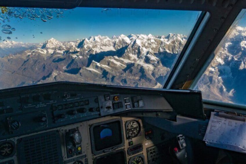 Everest Scenic ( Mountain) Flight with Hotel Pickup/Drop