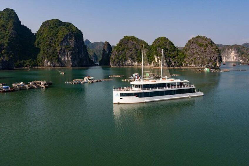 Jadesails-luxury-cruise-in-halong-bay