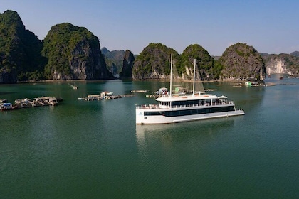 DELUXE Halong Cruise 1 Day Tour From Hanoi - Daily Operated 2022-2023