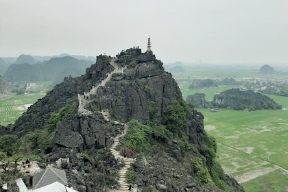 Ninh Binh Full-Day Tour da Hanoi a Hoa Lu, Tam Coc e Mua Cave Via Boat & Bi...