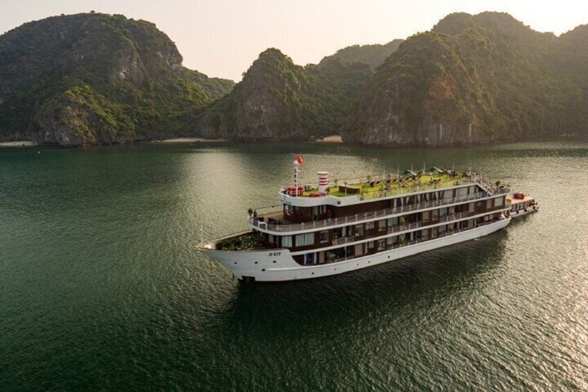 BEST SELLER- 3 Day/2 Night Cruise with All-Inclusive in Halong