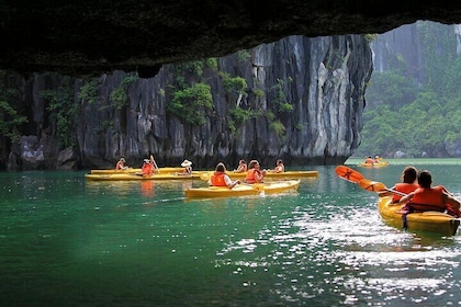 3 Day/2 Night Halong-Lan Ha Bay 5 Star Cruise with Balcony Cabin